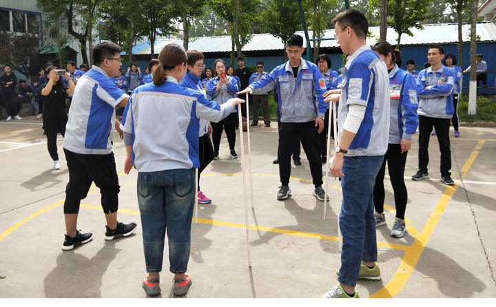 移動森林,看似簡單,實際操作不易,培養了運動員們做事的專注能力 移動森林,看似簡單,實際操作不易,培養了運動員們做事的專注能力