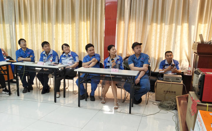 6支代表隊(duì)踴躍回答問(wèn)題 6支代表隊(duì)踴躍回答問(wèn)題