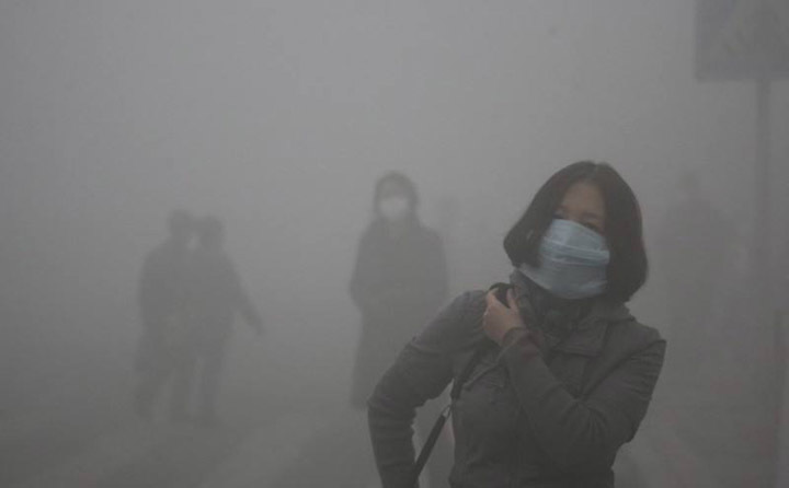 秸稈焚燒造成霧霾，嚴重污染空氣