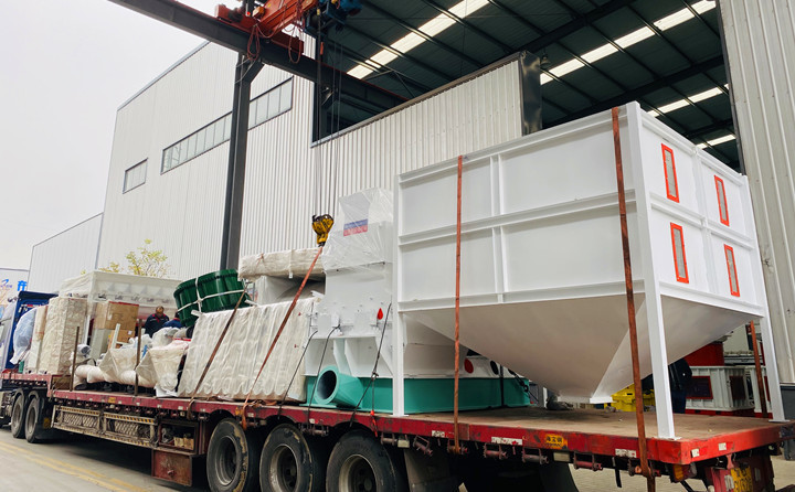 顆粒機(jī)生產(chǎn)線裝車(chē)完成