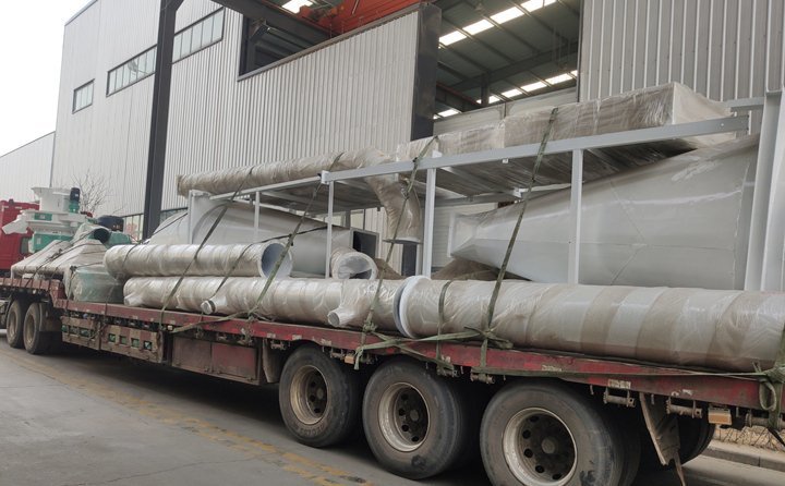 河北客戶訂購的一套秸稈顆粒機生產(chǎn)線正在裝車發(fā)貨 河北客戶訂購的一套秸稈顆粒機生產(chǎn)線正在裝車發(fā)貨