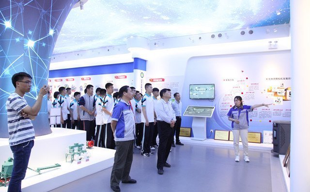 同學們詳細了解了居邦源旗下的子公司---山東金格瑞機械有限公司