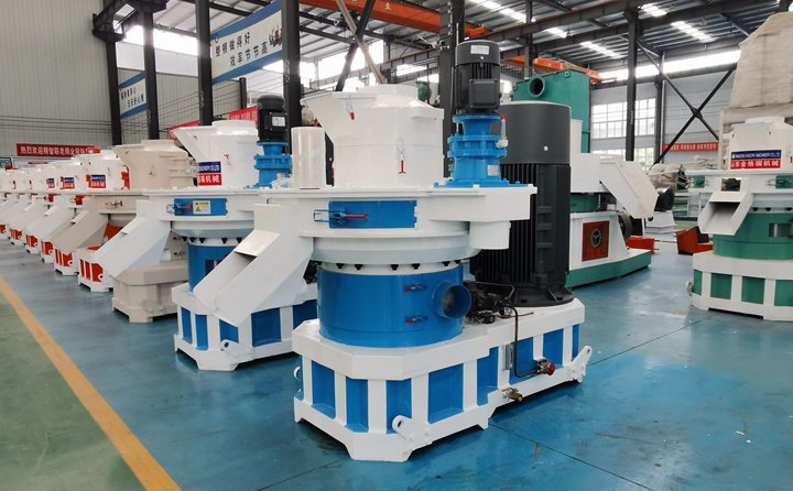 小麥秸稈顆粒機(jī)設(shè)備 小麥秸稈顆粒機(jī)設(shè)備